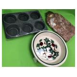 U - BAKING TIN, CHEESE SERVER, SERVING BOWL (A71)