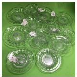 U - LOT OF VINTAGE GLASS PLATES (A62)