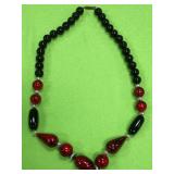 U - COSTUME JEWELRY BEADED NECKLACE (A112)