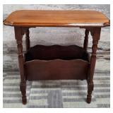 U - VINTAGE SIDE TABLE/ MAGAZINE RACK (P7)