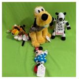 U - LOT OF THREE PLUSH TOYS (P638)