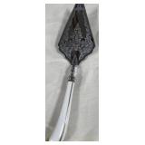 443 - VINTAGE CAKE SERVER