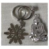 443 - LOT OF 3 SILVER CHARMS (J138)