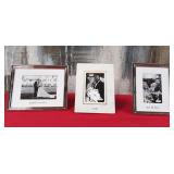 43 - NEW WMC 3 PHOTO FRAMES (C285)