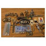 13 - MIXED LOT OF COLLECTIBLES (B20)