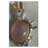 443 - STERLING SILVER & ROSE QUARTZ BROOCH (J48)