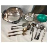 11 - LOT OF VINTAGE BOWLS & SPOONS (C48)
