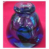 11 - HAND-BLOWN ART GLASS VASE (C180)