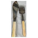 443 - VINTAGE SILVER FISH SERVING SET (J90)
