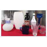 522 - MIXED LOT OF VASES, BOTTLES, PITCHERS (C196)