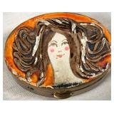 443 - VINTAGE TRINKET/PILL BOX (J104)