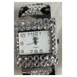 313 - FASHION WATCH (A20)