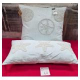 43 - NEW WMC LOT OF TWO ACCENT PILLOWS (O62)