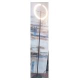 537 - RING LIGHT & STAND (N104)