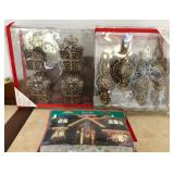 310 - CHRISTMAS DECOR ORNAMENTS & LIGHTS (A15)