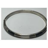 STERLING SILVER ONYX/MOTHET OF PEARL BANGLE 9.40G