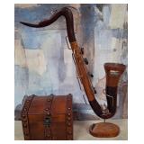 11 - DECORATIVE SAXOPHONE & CHEST (P68)