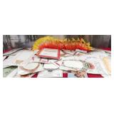 43 - NEW WMC LOT OF TABLE CARS & DECORATIONS