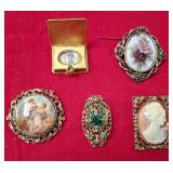 11 - LOT OF COSTUME JEWELRY BROOCHES (F225)