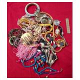 11 - MIXED LOT OF COSTUME JEWELRY (F211)