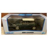 310 - WELLY MINI COOPER COLLECTIBLE MODEL CAR(A75)