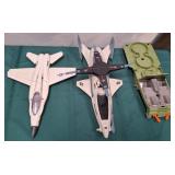 11 - LOT OF TOY PLANES (F176)