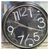 503 - DECORATIVE WALL CLOCK 24"DIA (U72)
