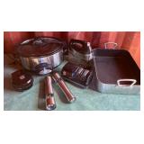 11 -SMALL  APPLIANCES/COOKWARE