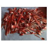 11 - DIRILYTE ASSORTED FLATWARE
