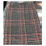 310 - RED & BLACK PLAID SKIRT SIZE 10 (A44)