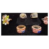 11 - LOT OF SIX COSTUME JEWELRY RINGS (F224)
