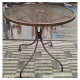 11 - ROUND PATIO TABLE (U76)