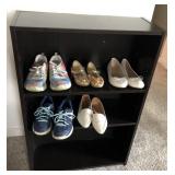 N2 - BOOKCASE WITH SHOES (M35)