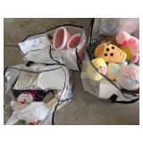 N2 - LOT OF PLUSH TOYS & CRAFT SUPPLIES (G63)