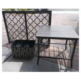 N2 - SIDE TABLE, LANTERNS, DECORATIVE SCREEN (G29)