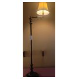 J2 - VINTAGE-STYLE FLOOR LAMP WITH SHADE (L66)
