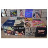 J2 - MIXED LOT OF VINYL RECORDS (R30)