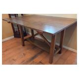J2 - FARMHOUSE STYLE TABLE (K21)
