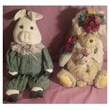 J2 - COLLECTIBLE PIG DOLL & BEARS (L18)