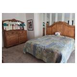 J2 - OAK KING BED, MATTRESS, DRESSER & TABLE LAMPS