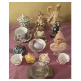 J2 - MIXED LOT OF COLLECTIBLES (L55)