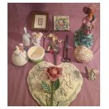 J2 - MIXED LOT OF COLLECTIBLES (L37)