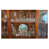 J2 - MIXED LOT OF STEMWARE & COLLECTIBLES (K33)