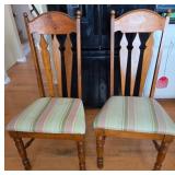 J2 - PAIR OF VINTAGE CHAIRS (K72)