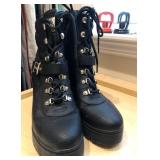J3 - PAIR OF PLATFORM BOOTS (M27)