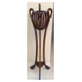 J3 - VINTAGE CARVED WOOD PLANT STAND (L20)