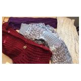 J3 - KNITTED SCARVES (M18)