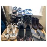 J3 - MIXED LOT OF WOMEN'S SHOES SZ 9/10 (M1)