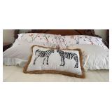 O - LOT OF ACCENT PILLOWS (M6)