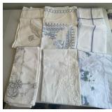 O - MIXED LOT OF TABLE LINENS (N28)